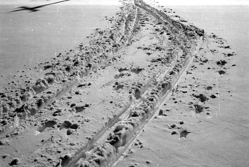 ski tracks